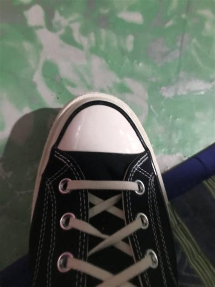 Are Chuck 70s shiny?