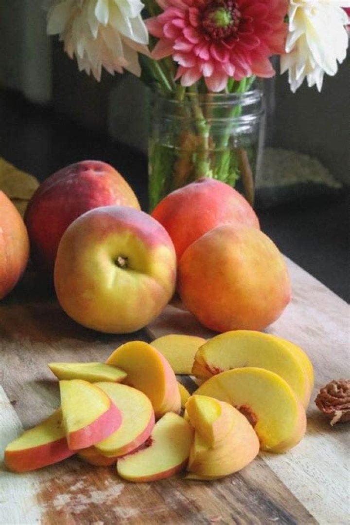 Are sliced peaches healthy?