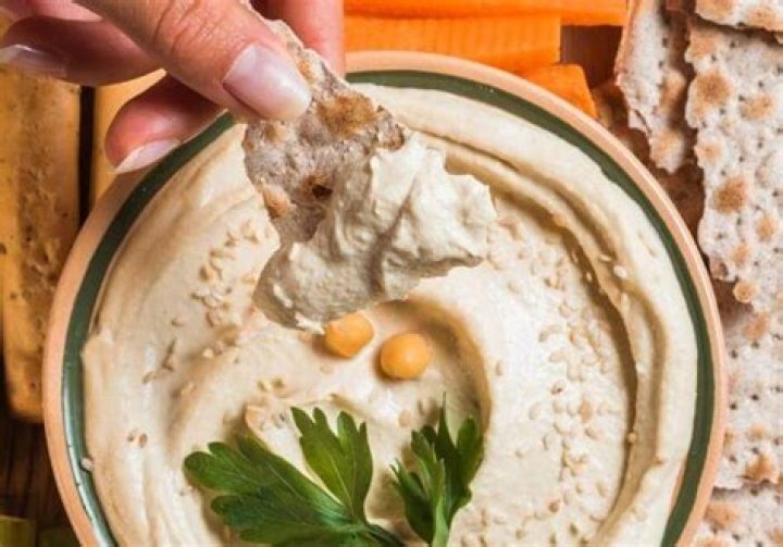 Are there any nuts in hummus?