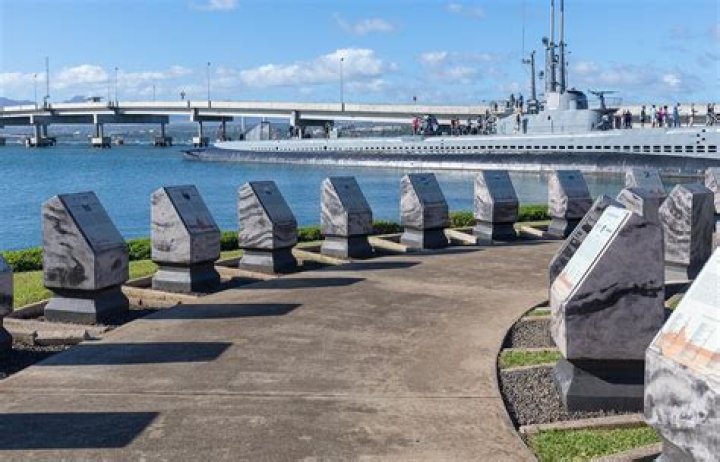 Are there still bodies in Pearl Harbor?