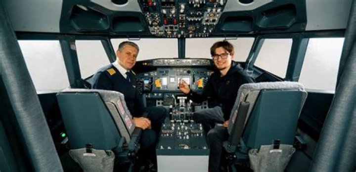Can I be a pilot with glasses?
