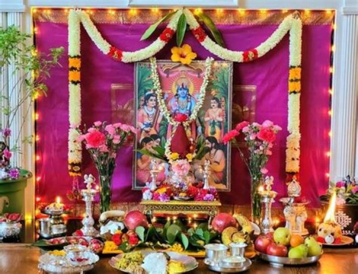 Can pregnant ladies do pooja at home?