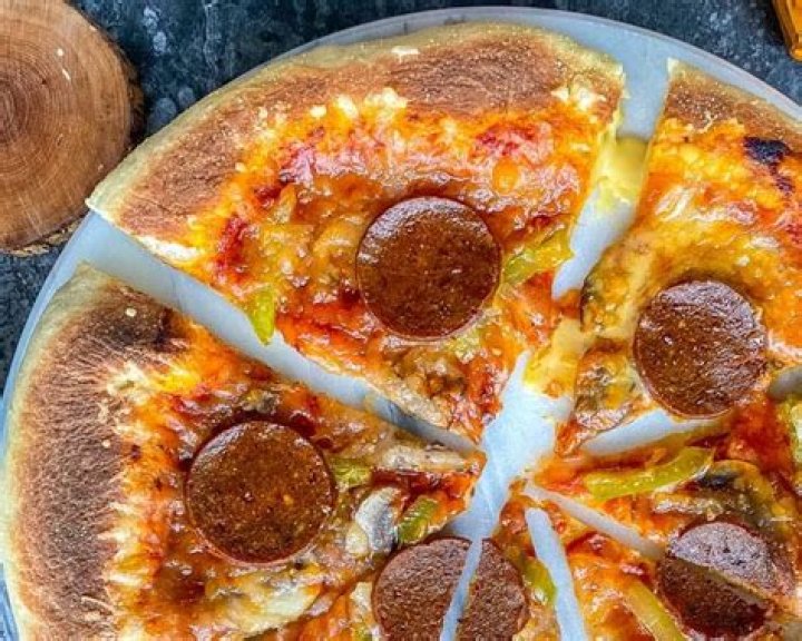 Can Vegans eat pepperoni pizza?
