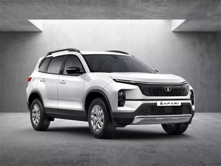 Can we fit CNG in Safari?