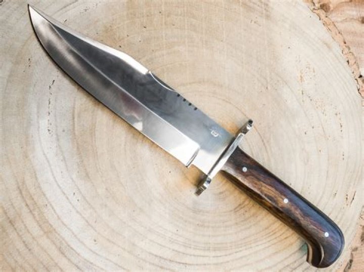 Can you carry a Bowie knife in Texas?