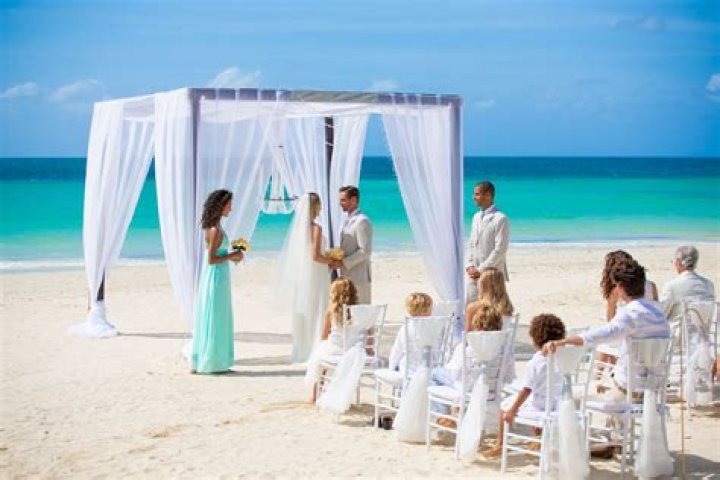 Can you get married on the ocean?