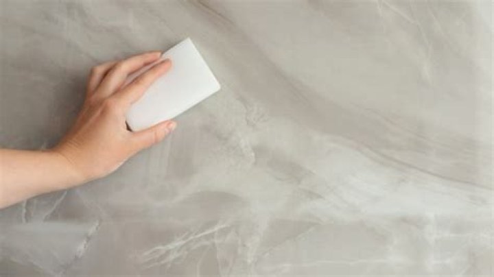 Can you use magic eraser on quartz?