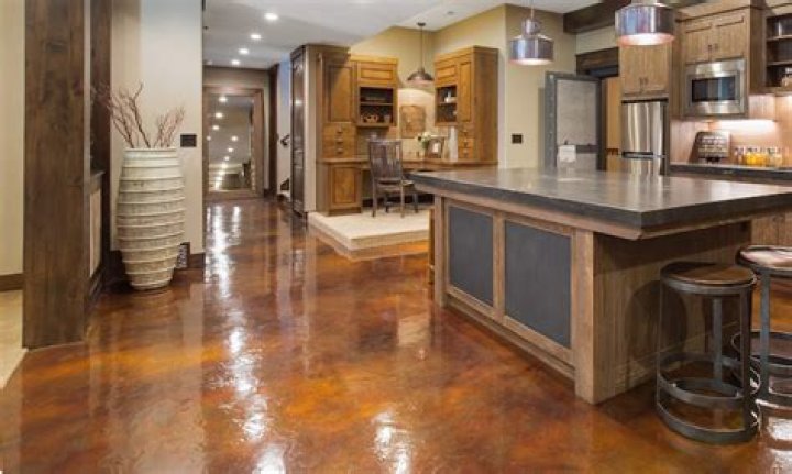 Can you use Pine Sol on epoxy floors?