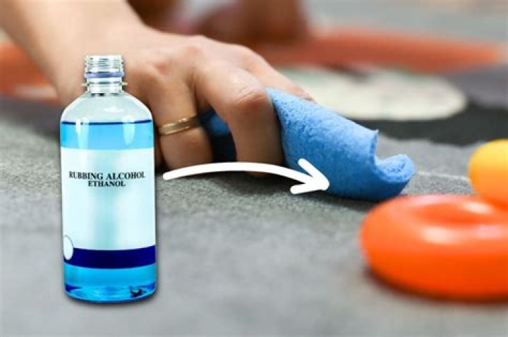 Can you use rubbing alcohol to clean your car?