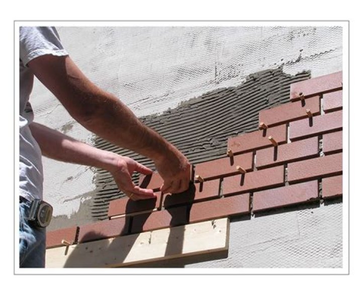 Can you use thinset for bricks?