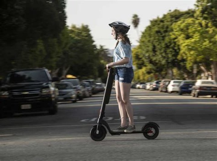 Do electric scooters go up hills?