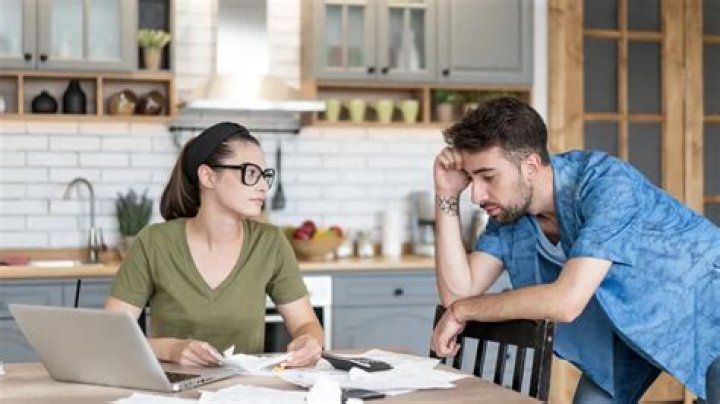 Do I still have to pay mortgage after divorce?