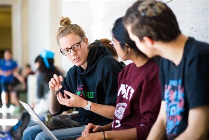 Do MIT students do parties?