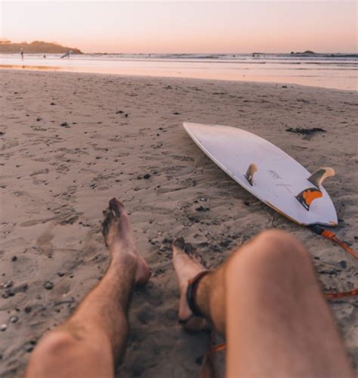 Do surfers shave their legs?