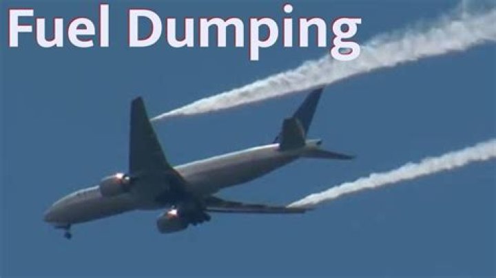 Does a plane dump fuel before landing?