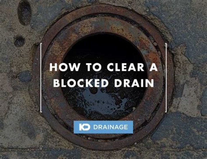 Does baking soda clear blocked drains?