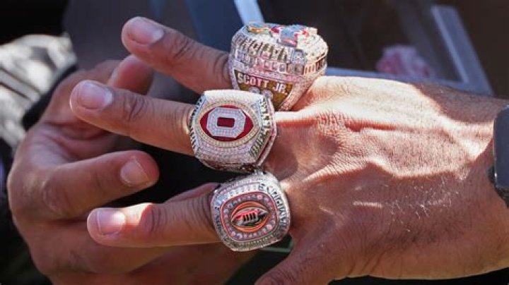 Does Frank Gore have a championship ring?