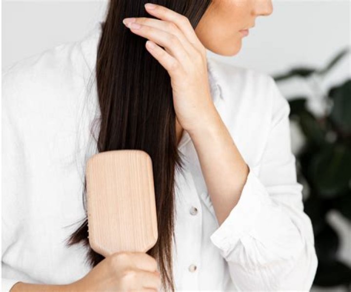 Does hair stop growing as you age?