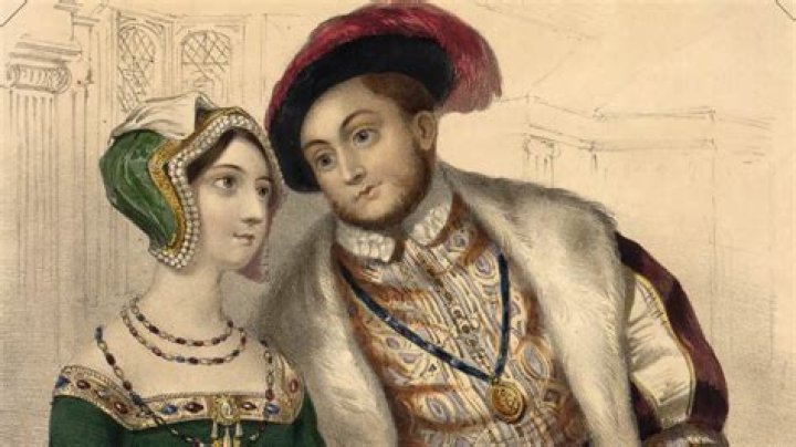 Does Henry VIII have living descendants?