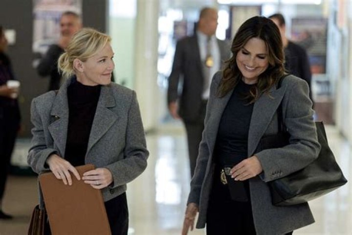 Does Stephanie March come back to SVU?