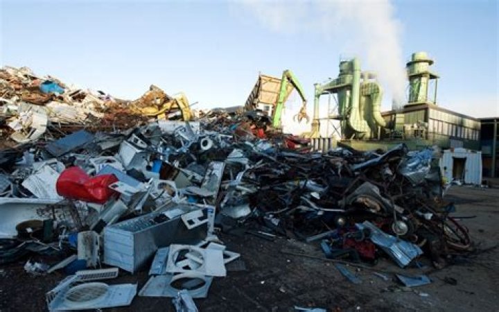 Does Sweden import garbage?