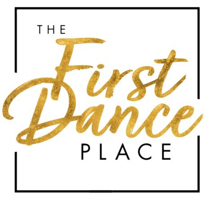 Does the first dance come before dinner?