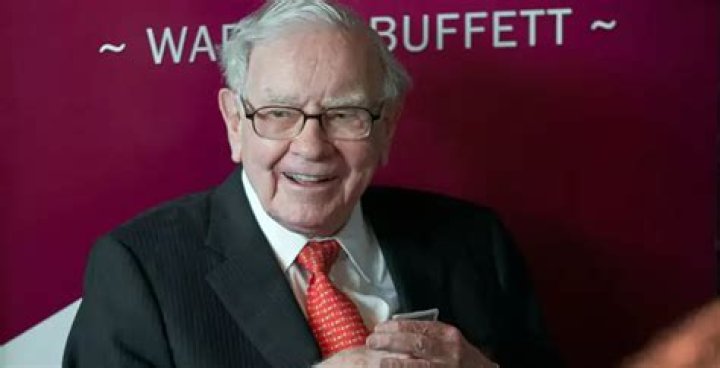 Does Warren Buffett have bodyguards?