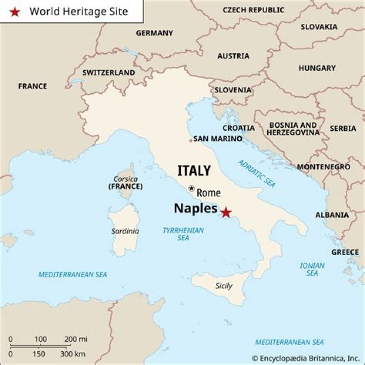 How dirty is Naples Italy?