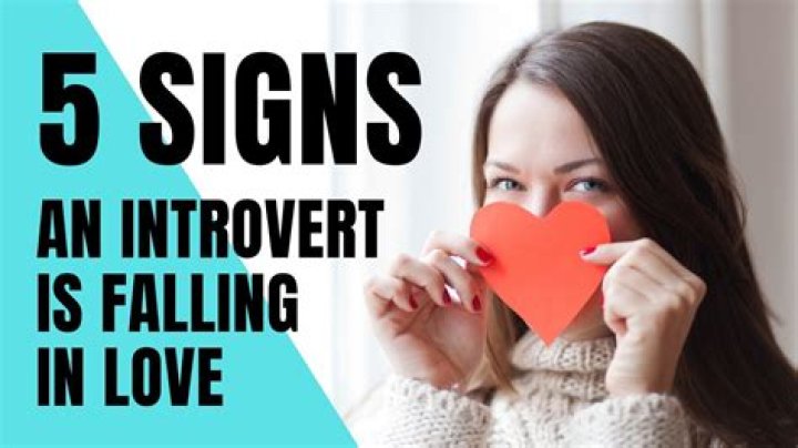 How do you tell if an introvert is falling for you?