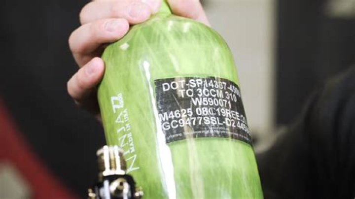 How long does a paintball tank last?