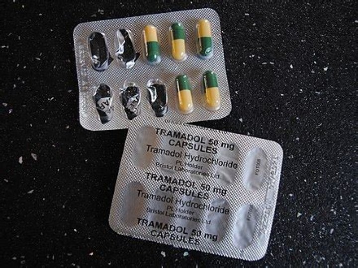 How many 50 mg tramadol can I take?