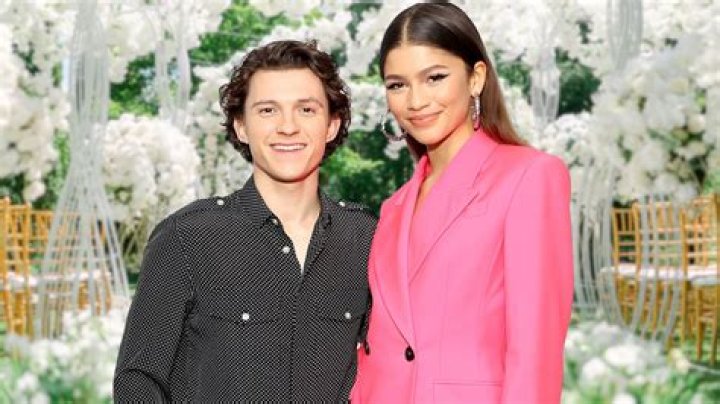 How much did Zendaya get paid for KC undercover?