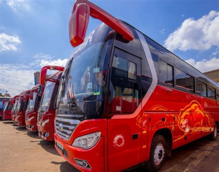 How much does it cost to travel from Uganda to Nairobi by bus?