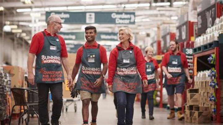 How old do u have to be to work at Bunnings?