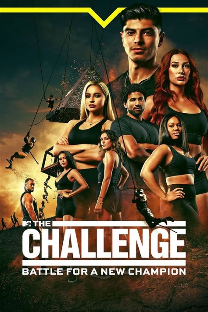 How old is Kayla from the challenge?
