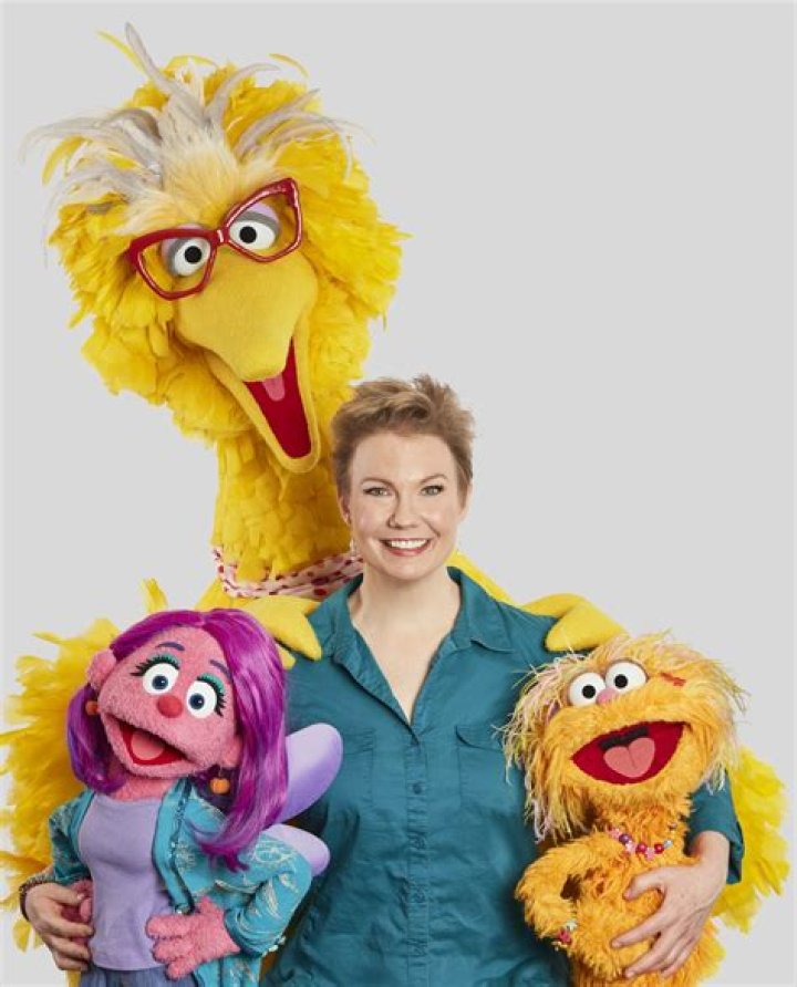 How old is Zoe from Sesame Street?