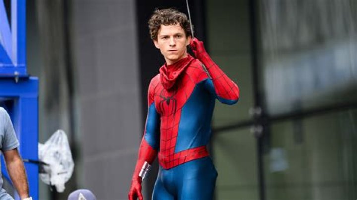 How old was Tom Holland during homecoming?