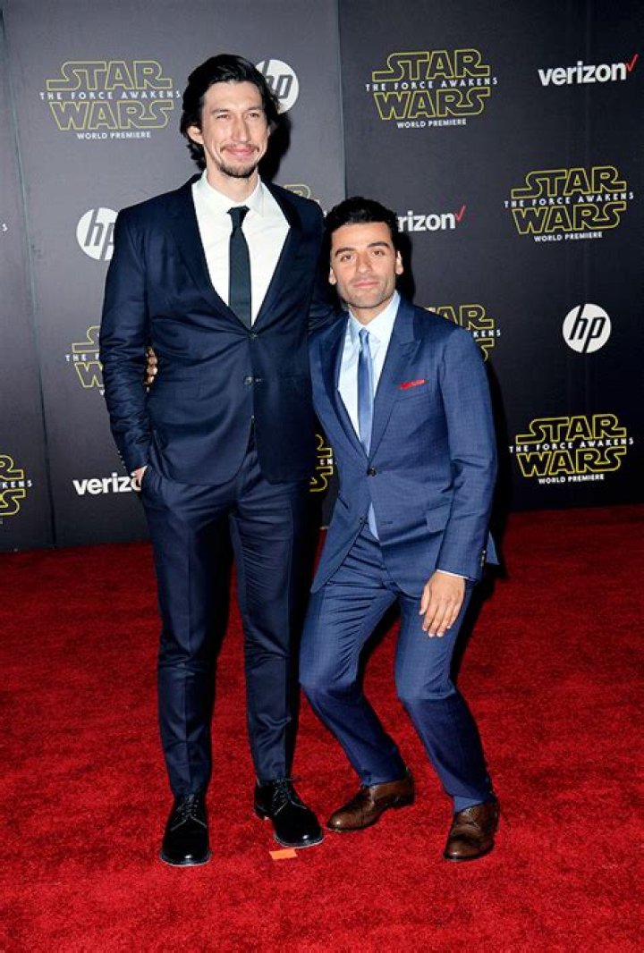 How tall is Oscar Isaac?