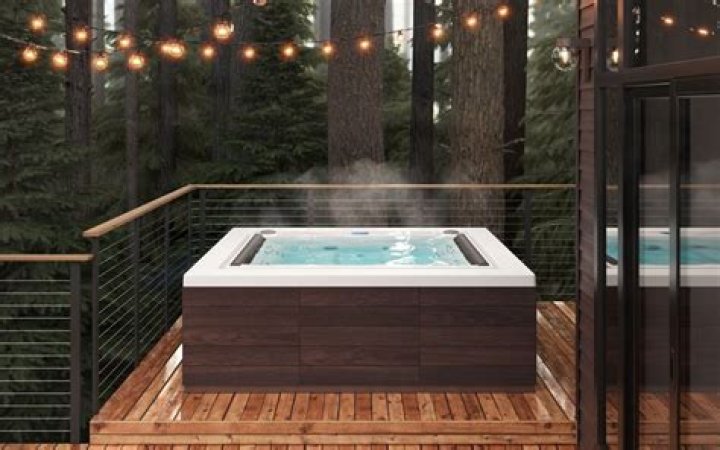 Is a hot tub good for bursitis?