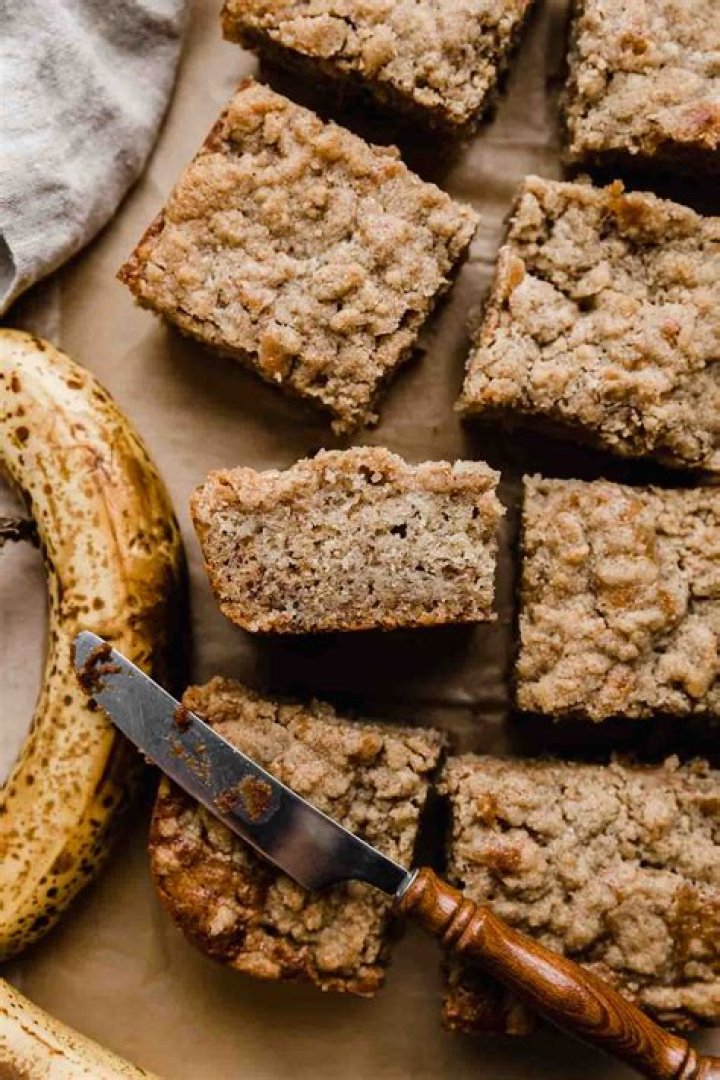 Is banana and cinnamon good before bed?