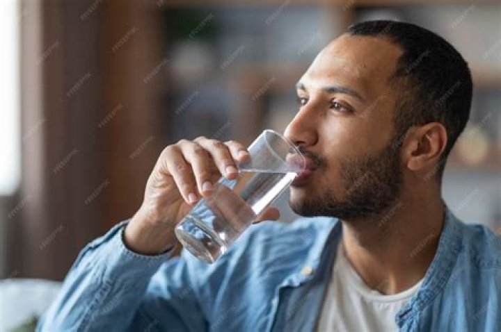 Is drinking water at night good?