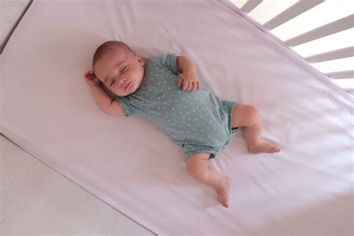 Is it OK for babies to sleep with ceiling fan on?