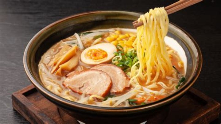 Is it OK to slurp ramen?