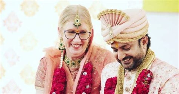 Is Jenny and Sumit still married?