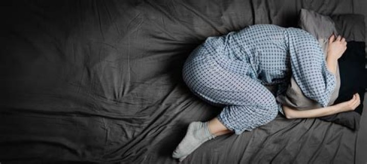 Is shingles pain worse at night?