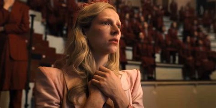 Is Tigris President Snow's sister?