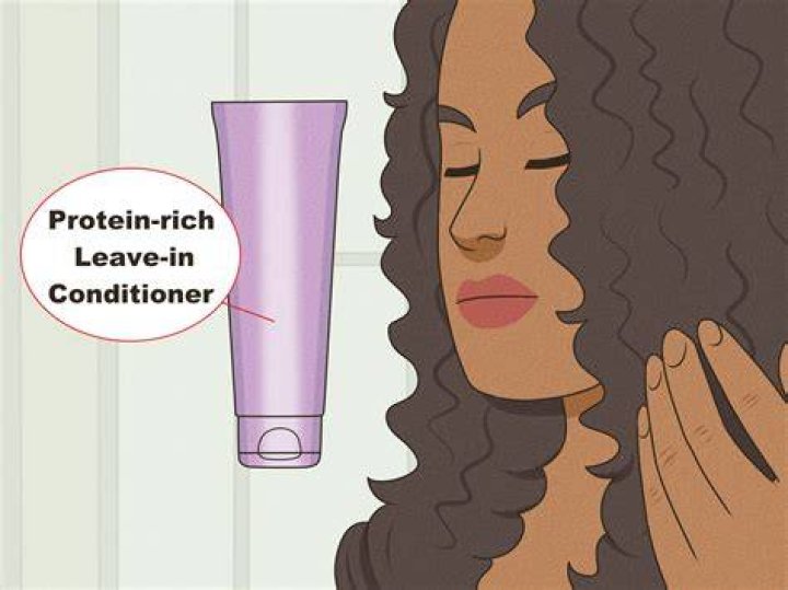 Should I put leave in conditioner in my hair before straightening?