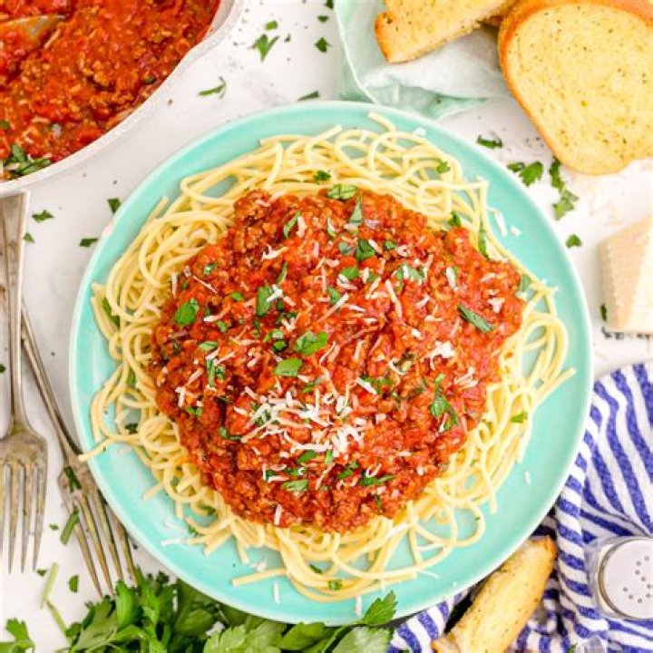 Should you cover spaghetti when cooking?