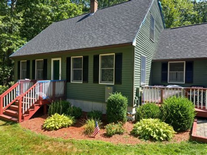 What color house is hardest to sell?