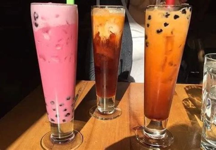 What do Chinese drink before eating?